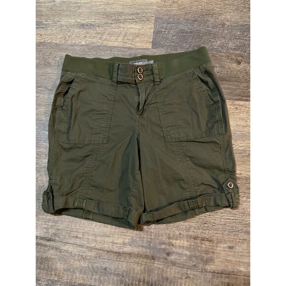 Torrid Pants - Torrid Bermuda Shorts Size 10
